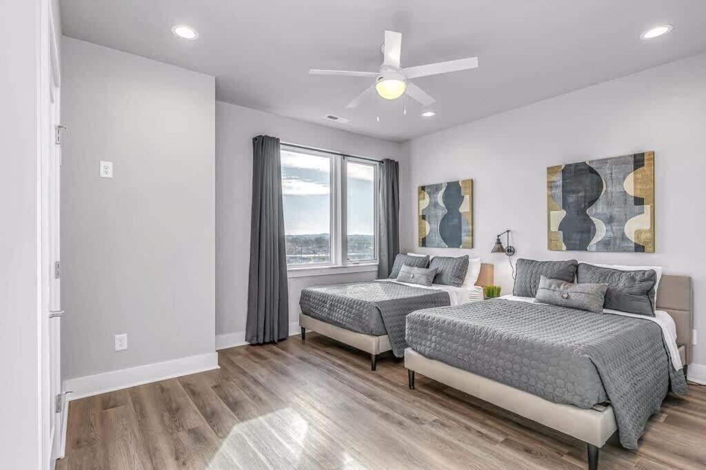 Holiday home Spacious Nash For 12 Near Broadway *