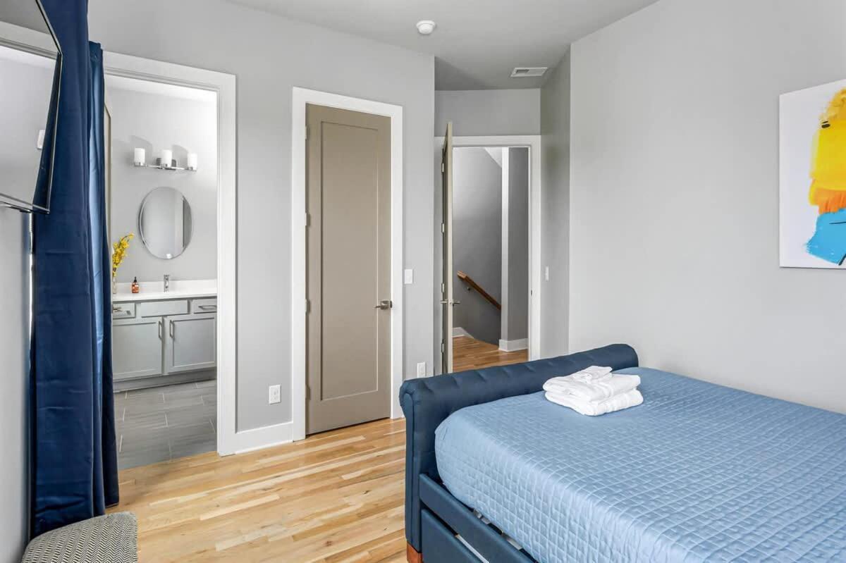 Spacious Sleeps 12 Rooftop Lounge * Nashville