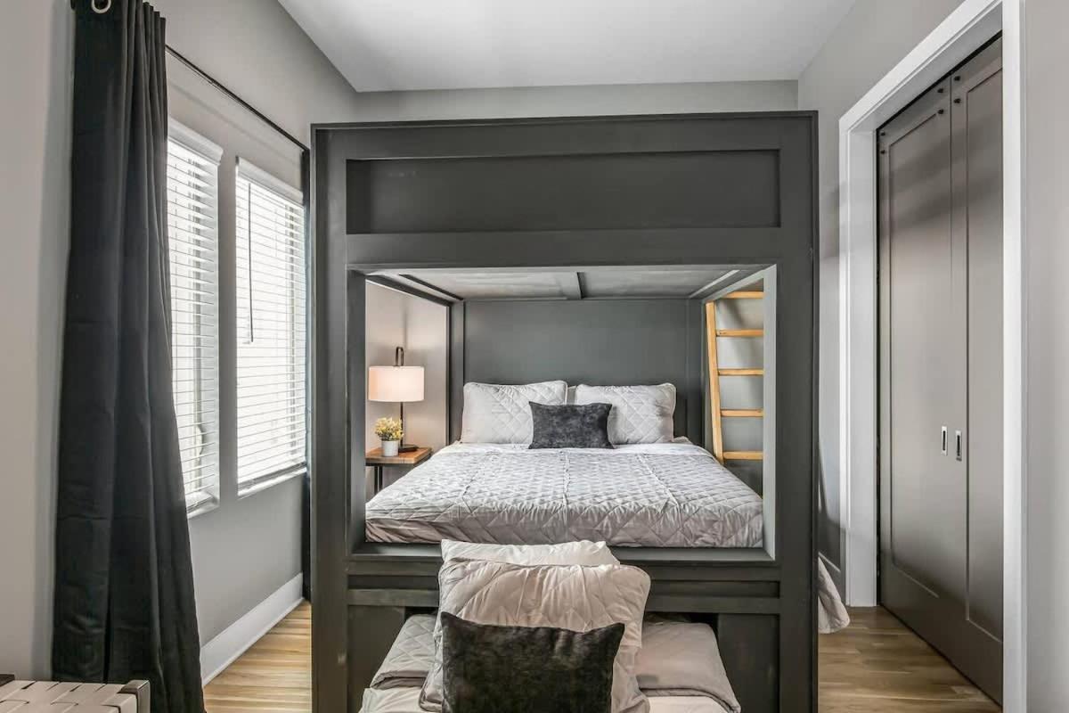 Spacious House With Serene Skyline Views Nashville