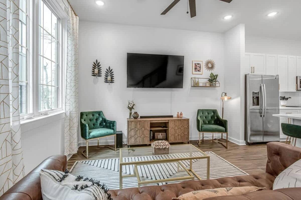 June's Nash 4 Miles To Broadway-rooftop Patio Holiday home