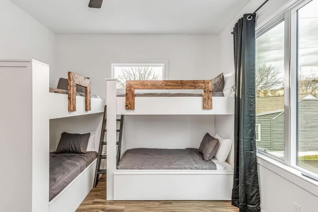 Cozy House - Great Rooftop - Walks To Bars Holiday home Nashville