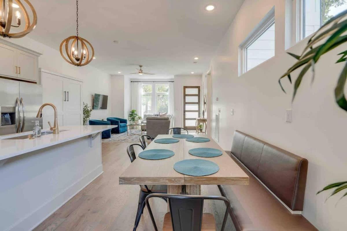 Holiday home Enchanting Escape -side-by-side Luxury Nash Homes *