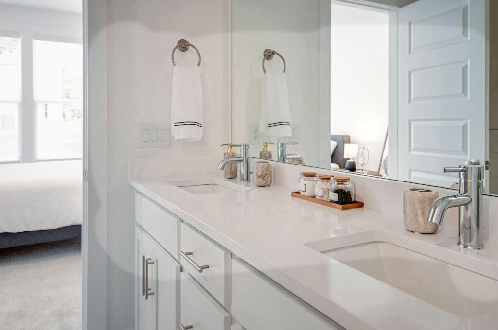 Holiday home Creative Oasis Minutes To Broadway Rooftop Deck *