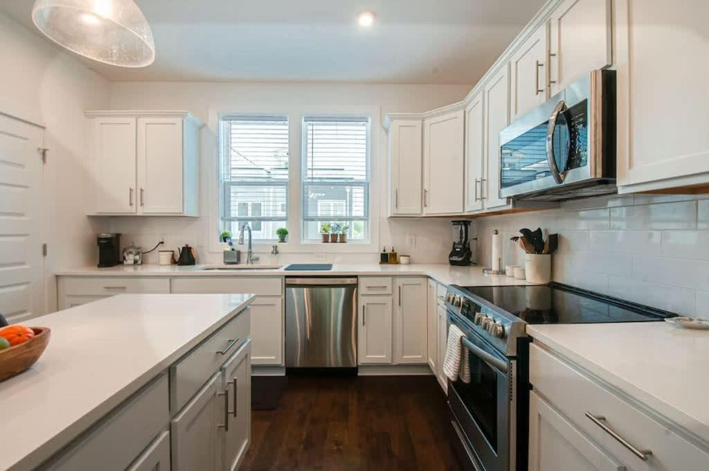 Holiday home Creative Oasis Minutes To Broadway Rooftop Deck Nashville