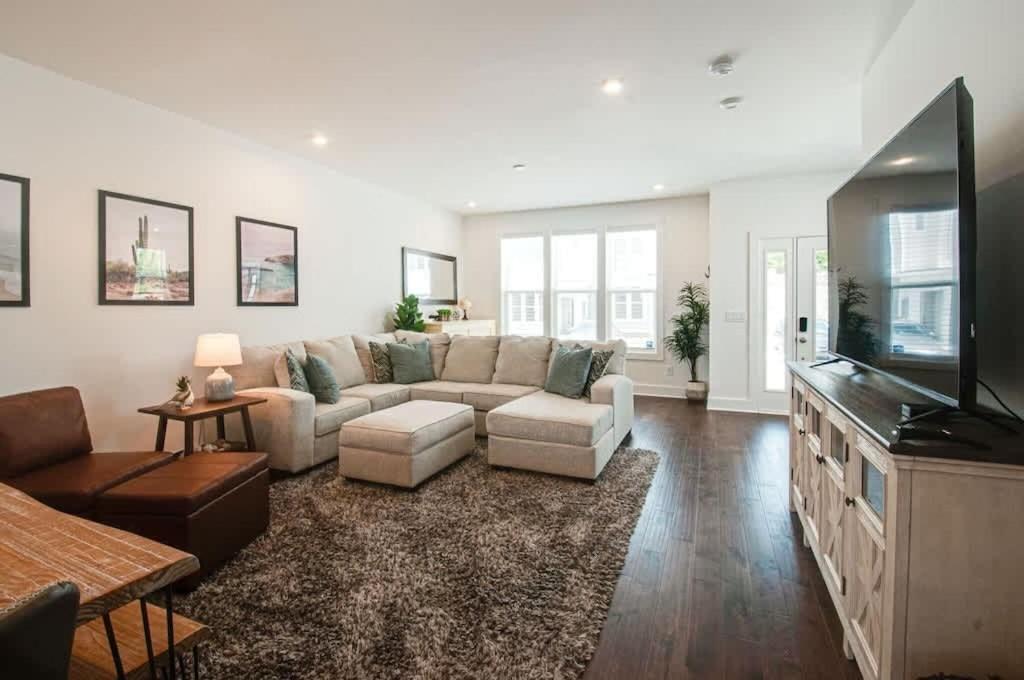 Creative Oasis Minutes To Broadway Rooftop Deck *