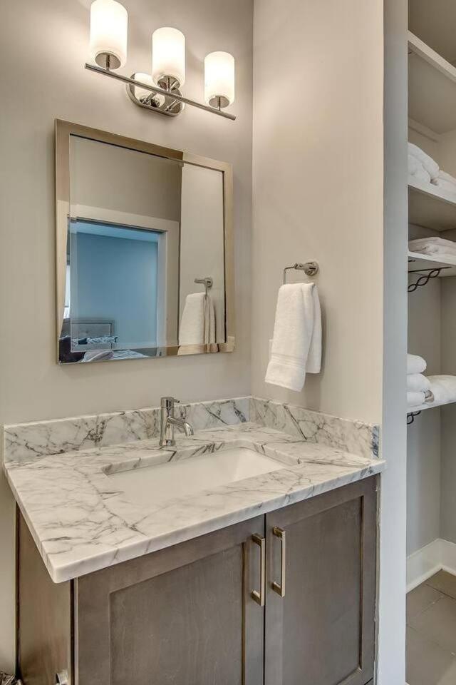 2 Miles To Lower Broadway-close To Honky Tonks * Nashville