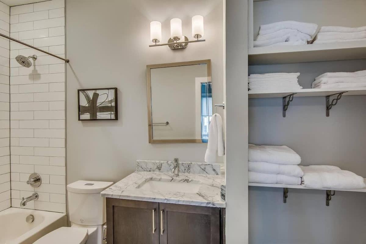 2 Miles To Lower Broadway-close To Honky Tonks *