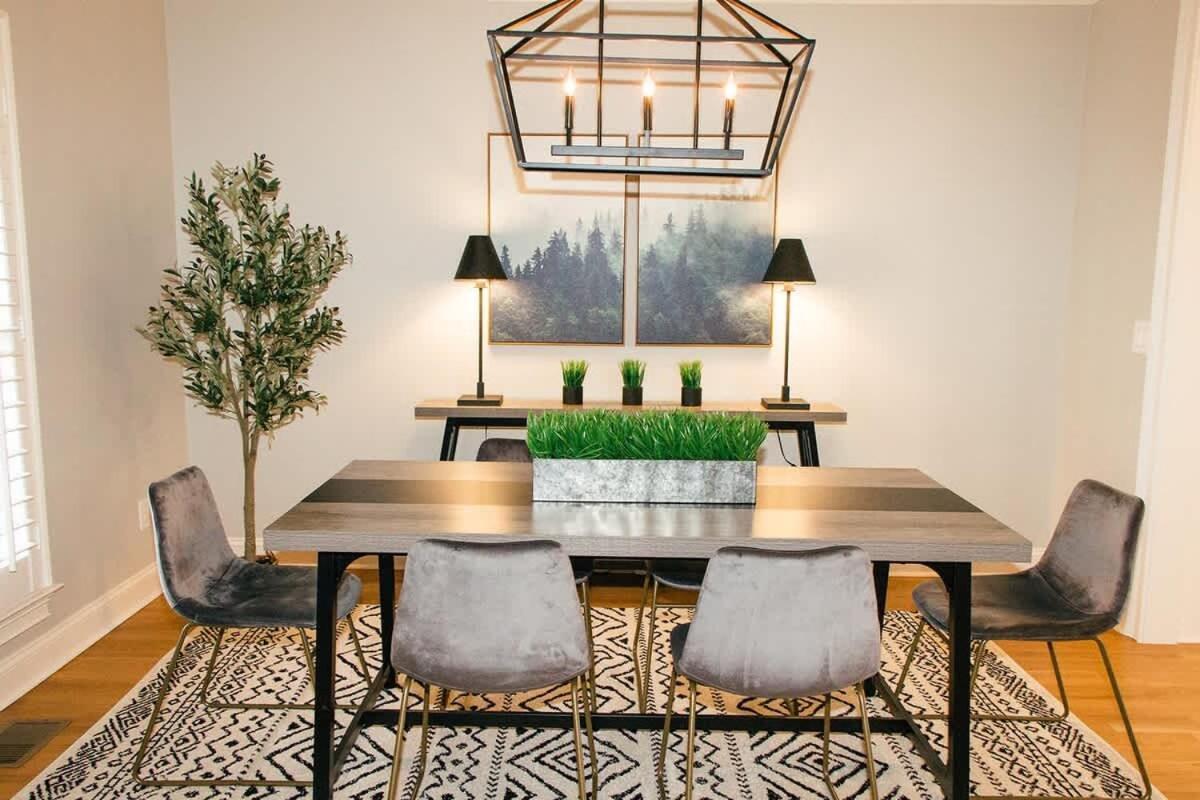 Sprawling Sylvan Park Estate