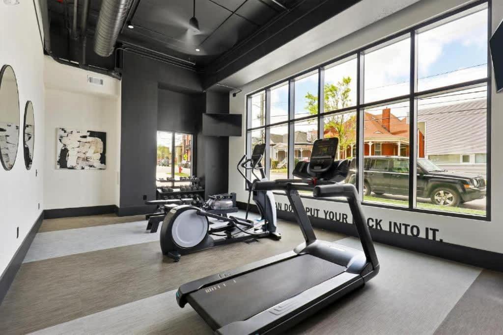 6 Min To Broadway - Gym Rooftop Sleeps 8