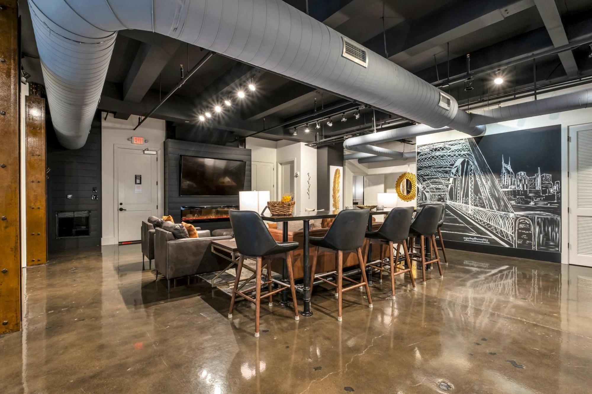 Modern 6br By Maddox Nashville