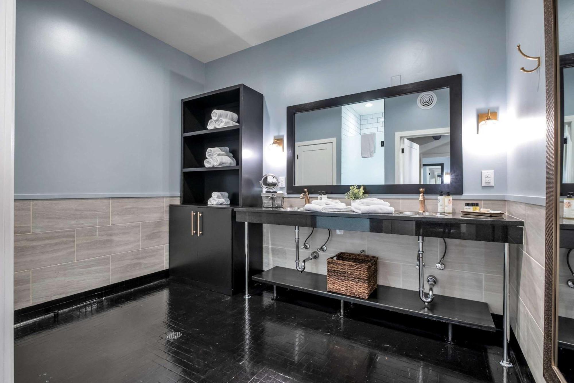 Apartment Modern 6br By Maddox Nashville