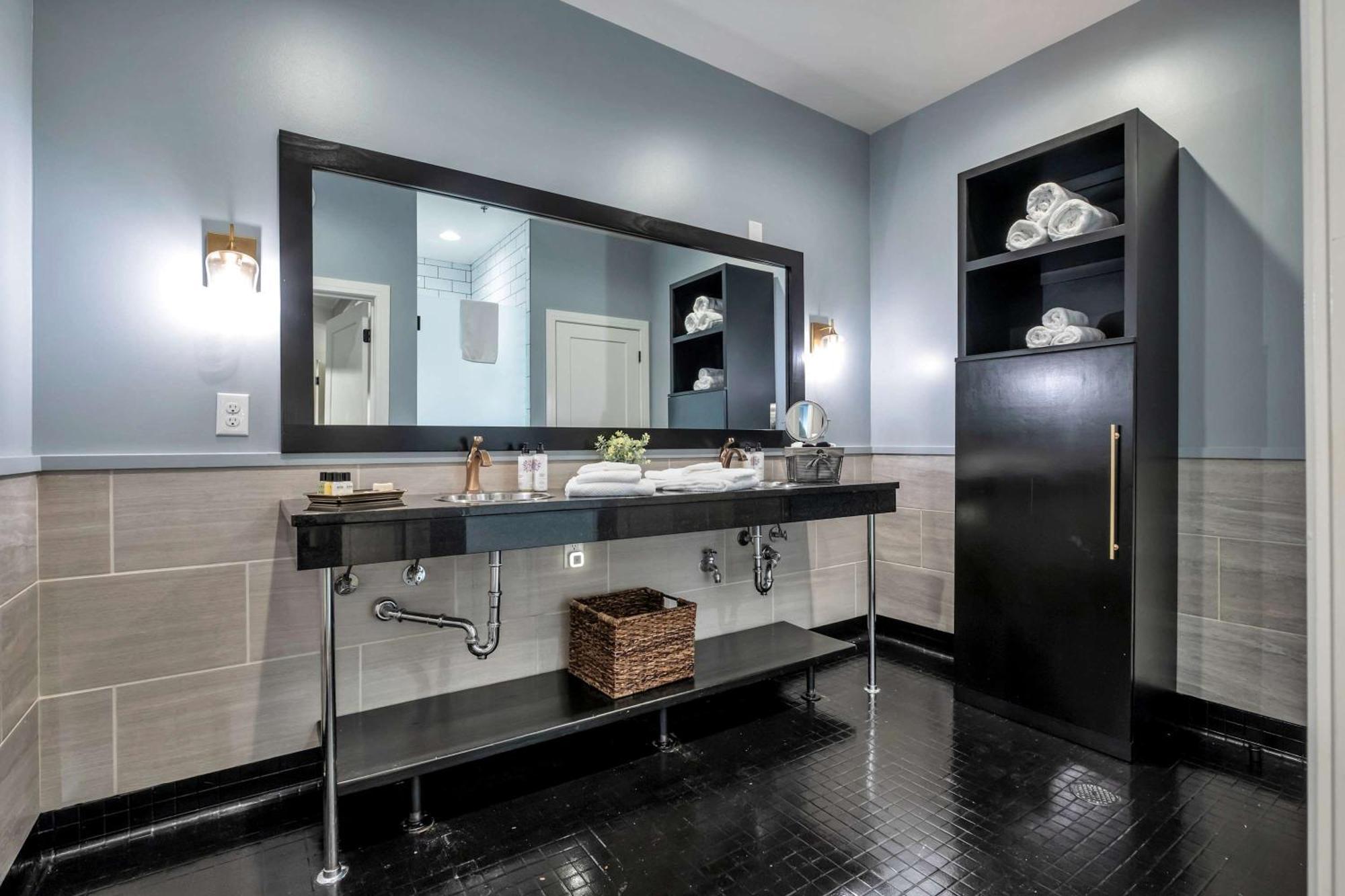 Apartment Modern 6br By Maddox Nashville