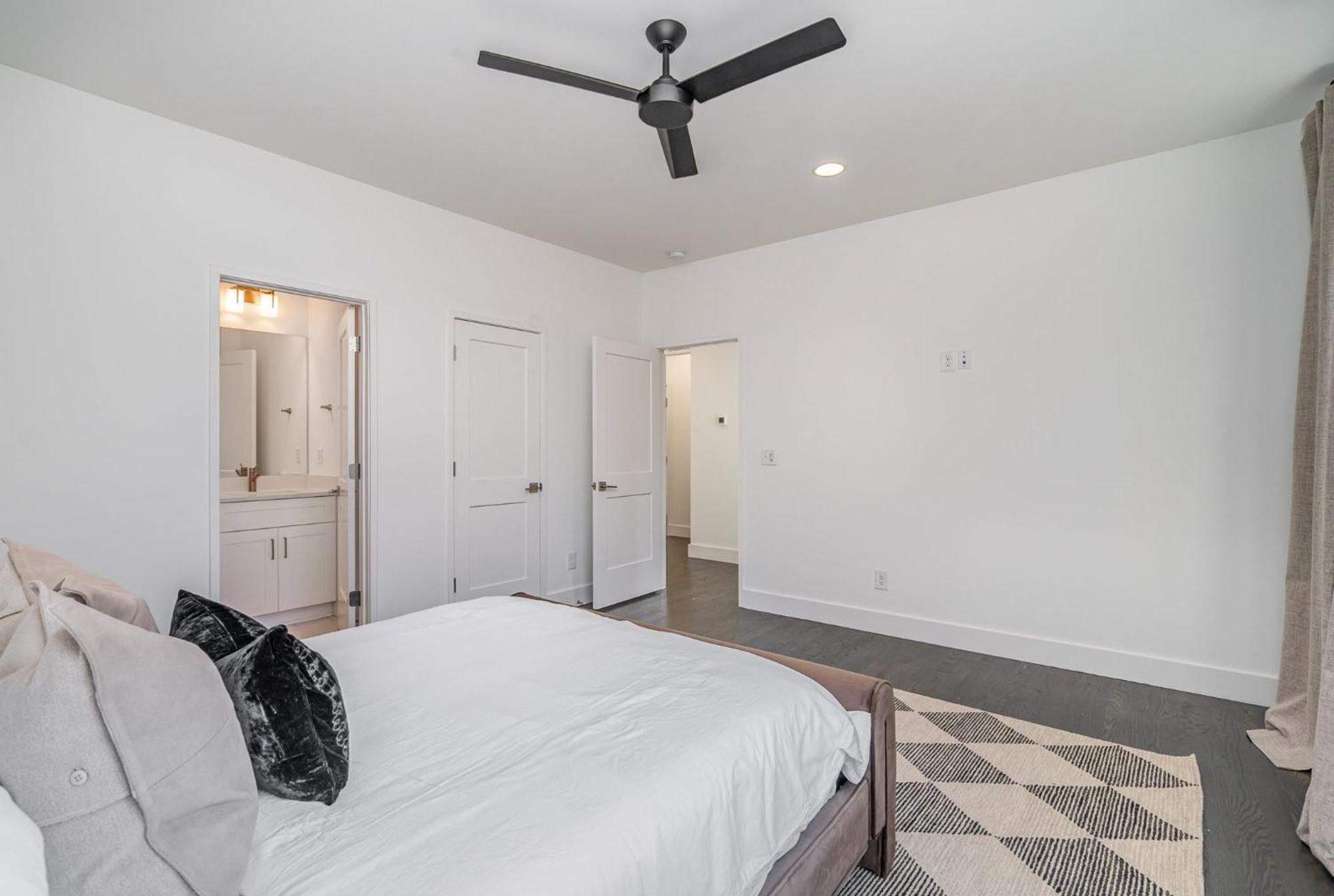 - 1701 Lischey Ave * Nashville