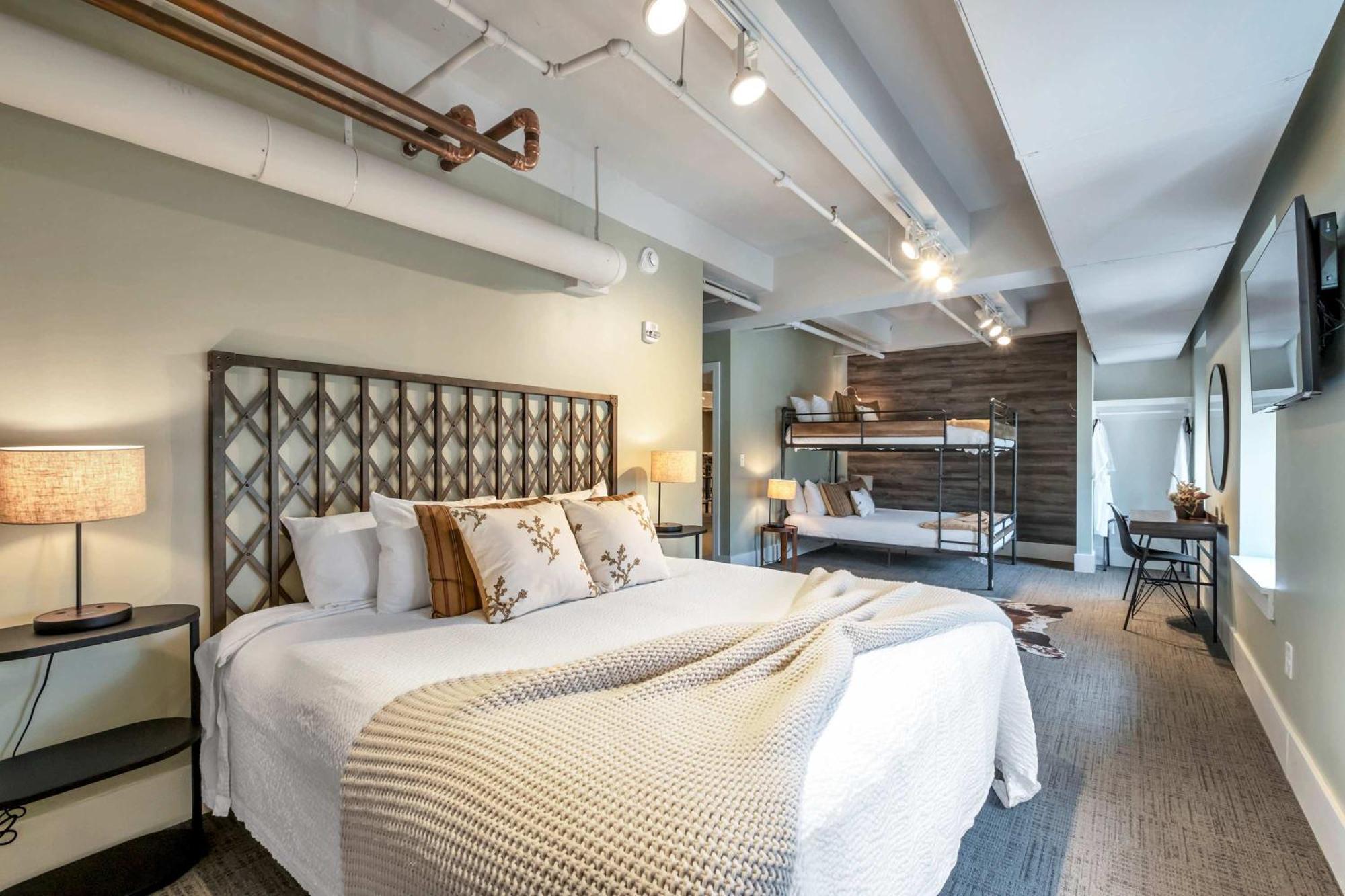 Honky Tonk 6 Bedroom By Maddox Apartment *