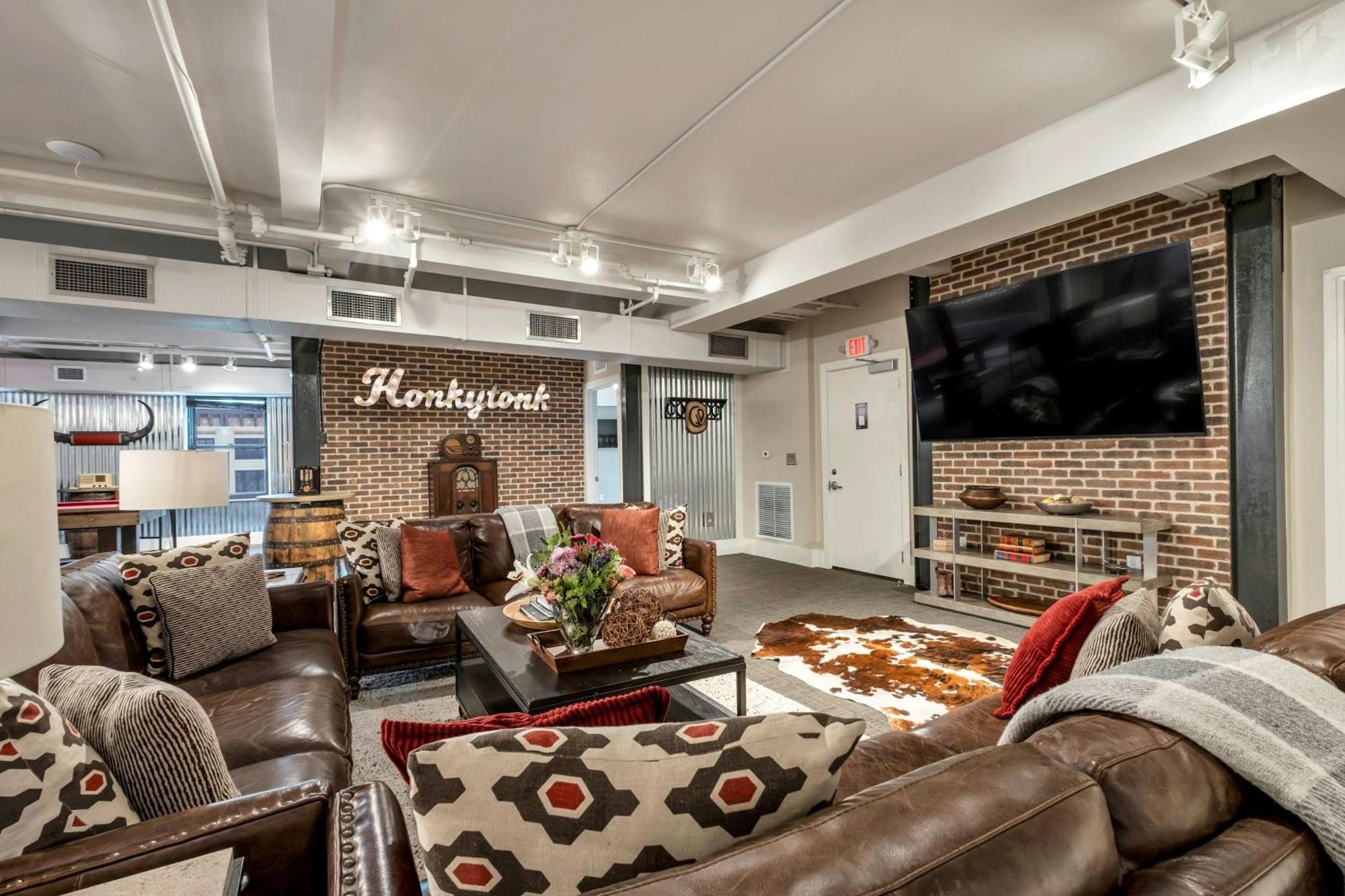 Honky Tonk 6 Bedroom By Maddox Apartment Nashville