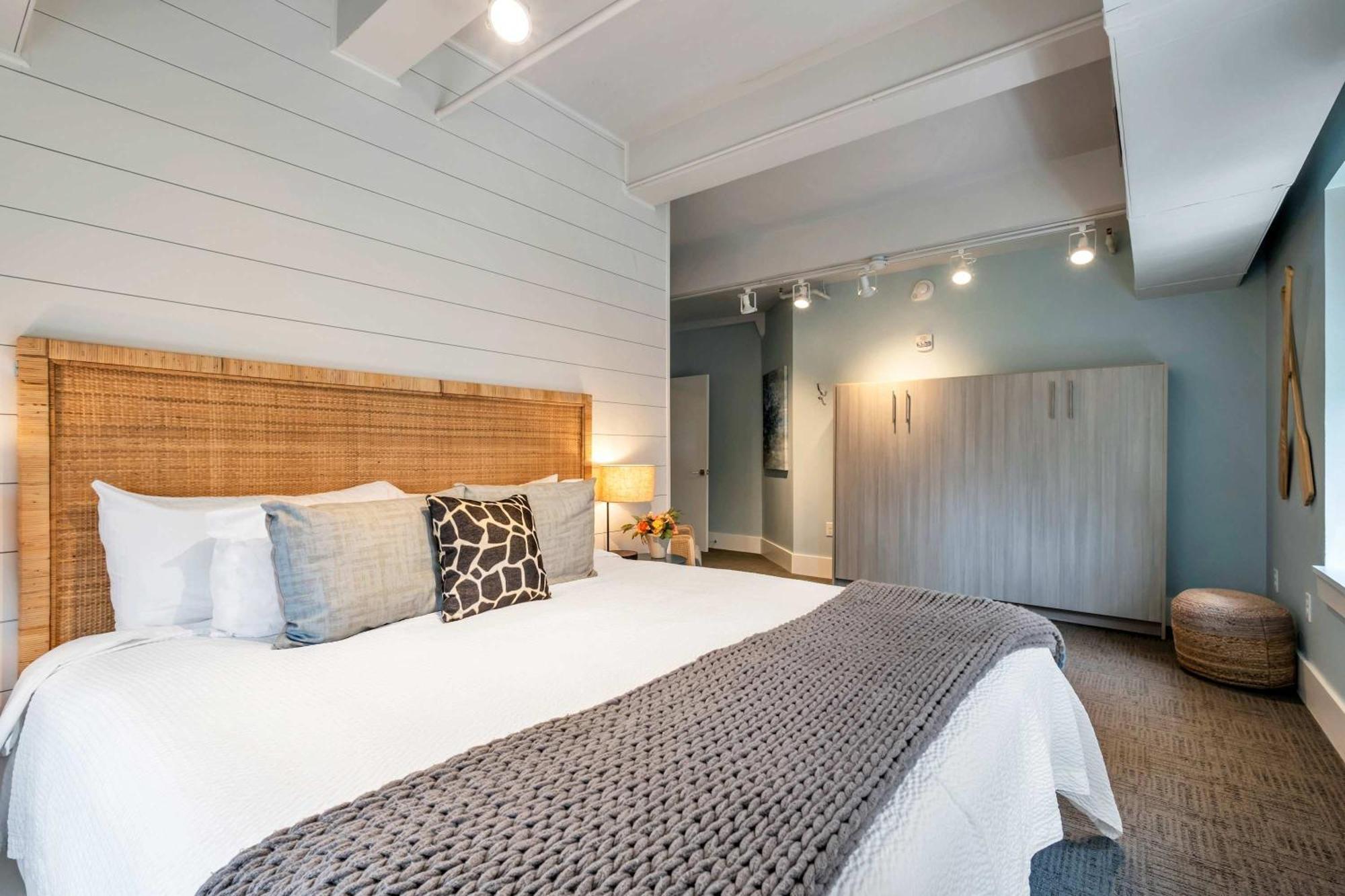Honky Tonk 6 Bedroom By Maddox Nashville