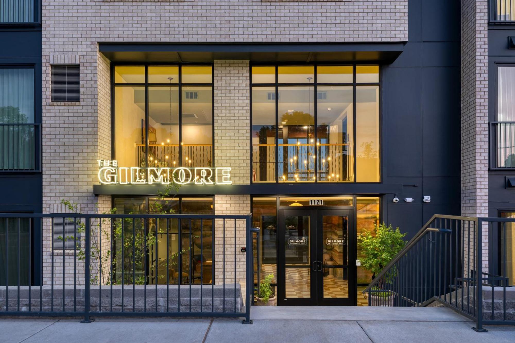 Holiday home 4 Units 16 Guests New 12 South Rooftop Courtyard The Gilmore *