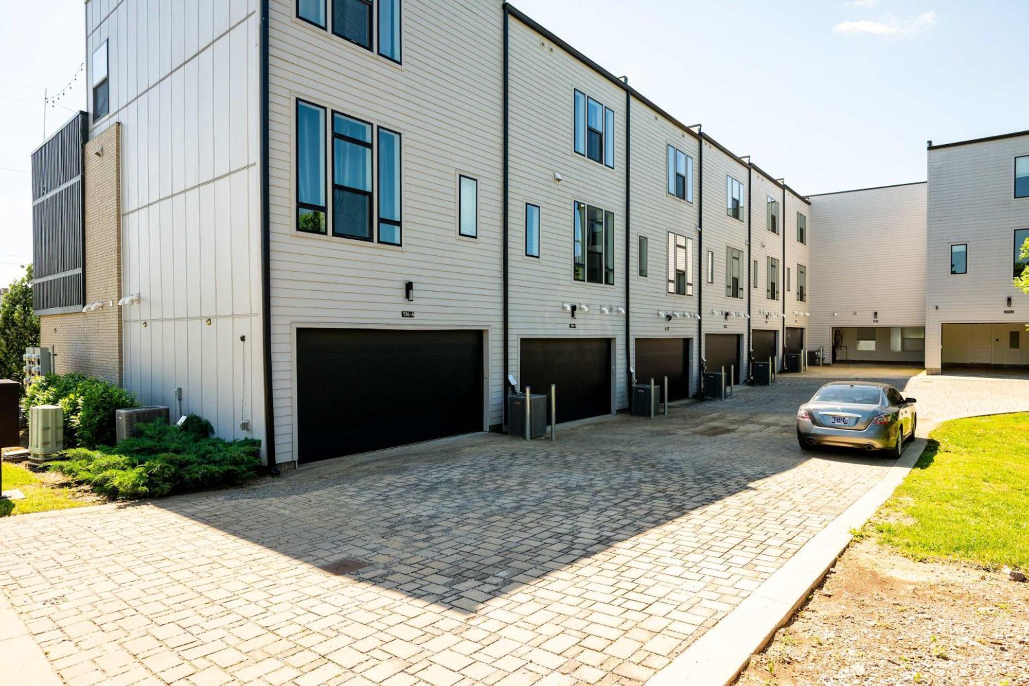 Brand New Views Karaoke Near Downtown * Nashville