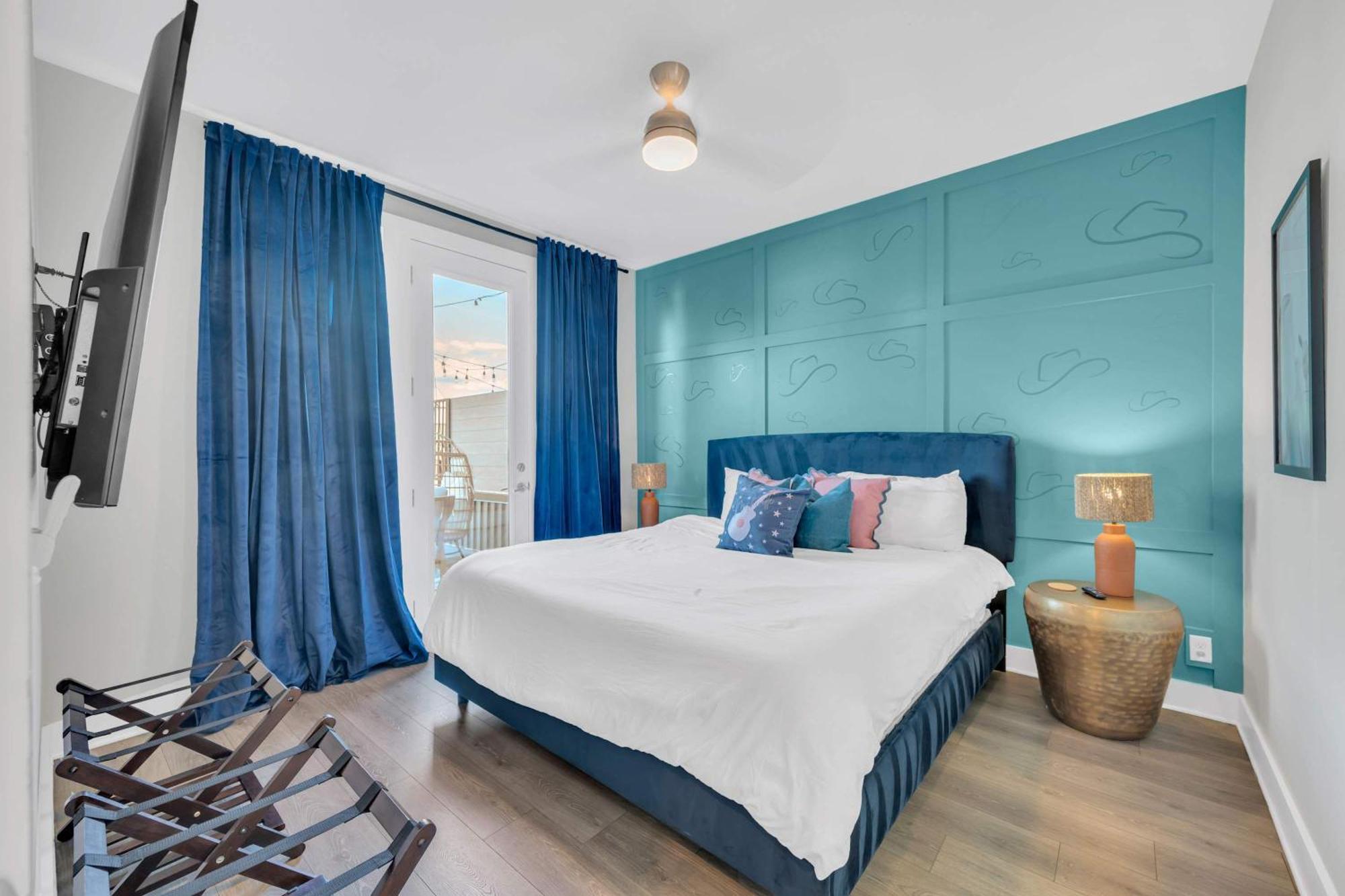 Brand New Views Karaoke Near Downtown *