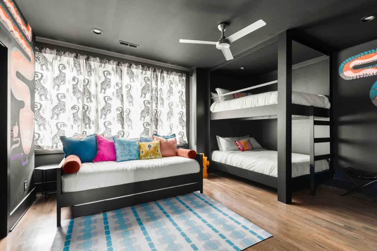 Large Full - 10 Min Broadway 16ppl 10 Beds Holiday home