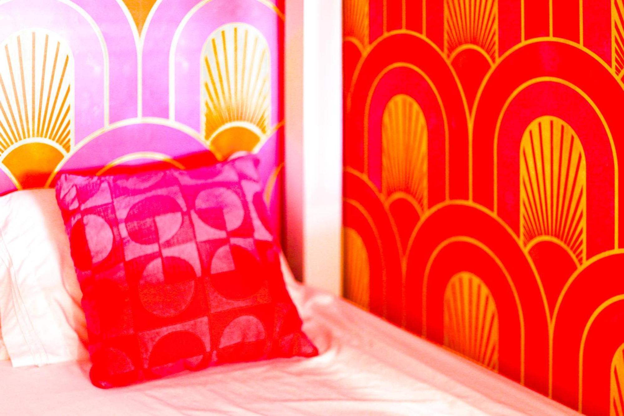 Apartment Walk To Broadway, Pool Access, Onsite Parking At Tequila Sunrise In Downtown