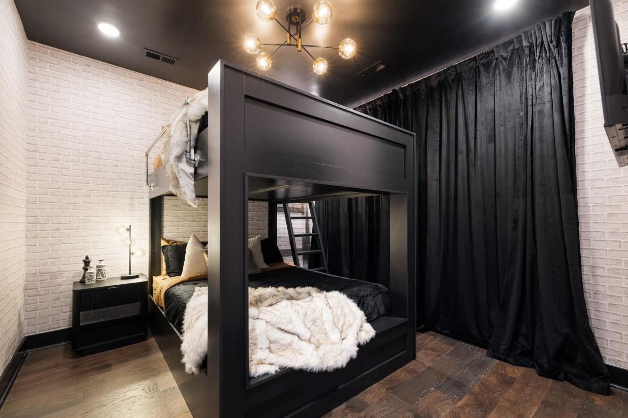 New Iconic Duo 2 Homes & Rooftop Vibes Holiday home Nashville
