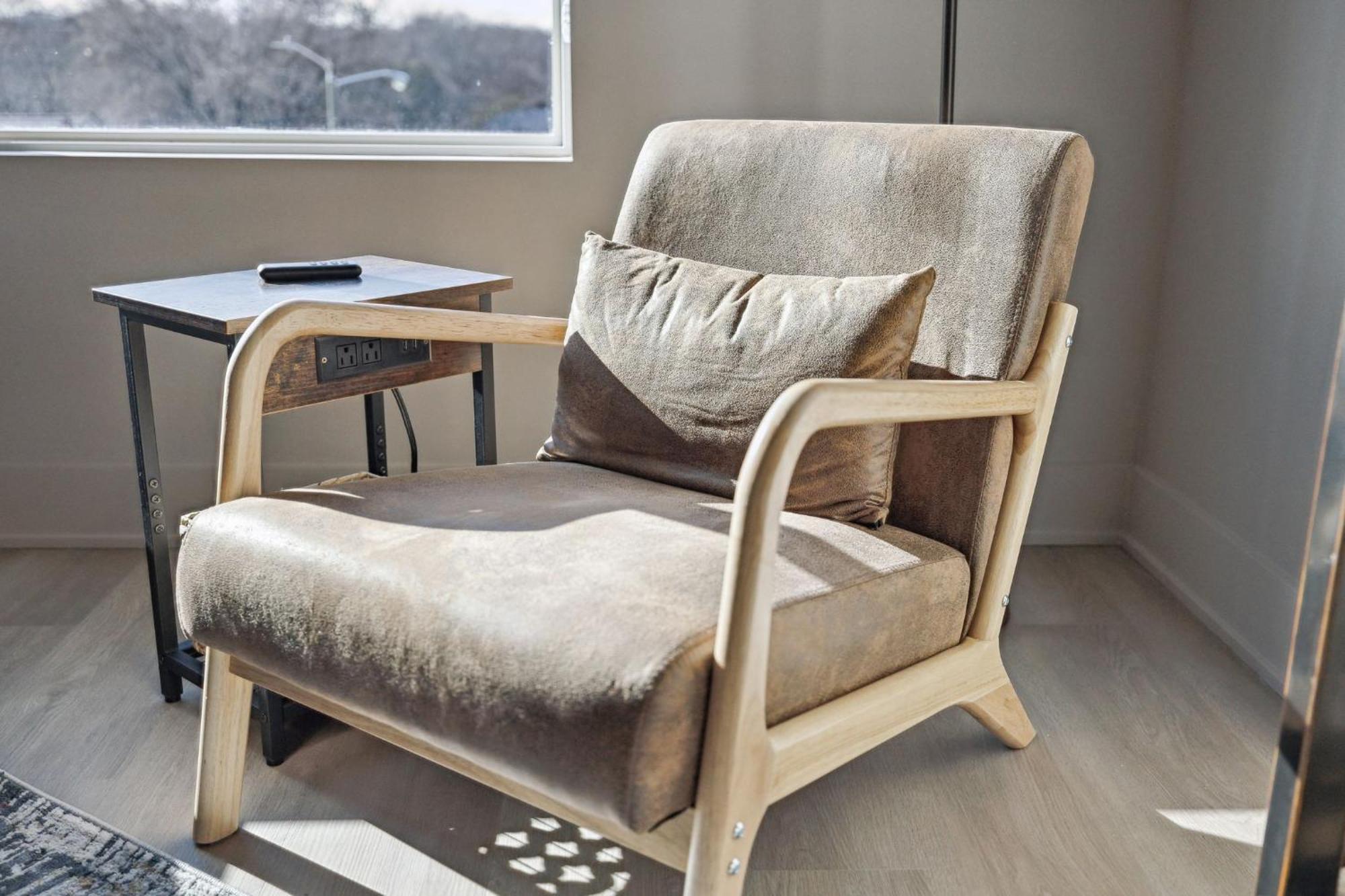 Apartment Luxury E Nash 1 Bed 1 Bath Rooftop Access Parking 30 Or Days By Skyrun