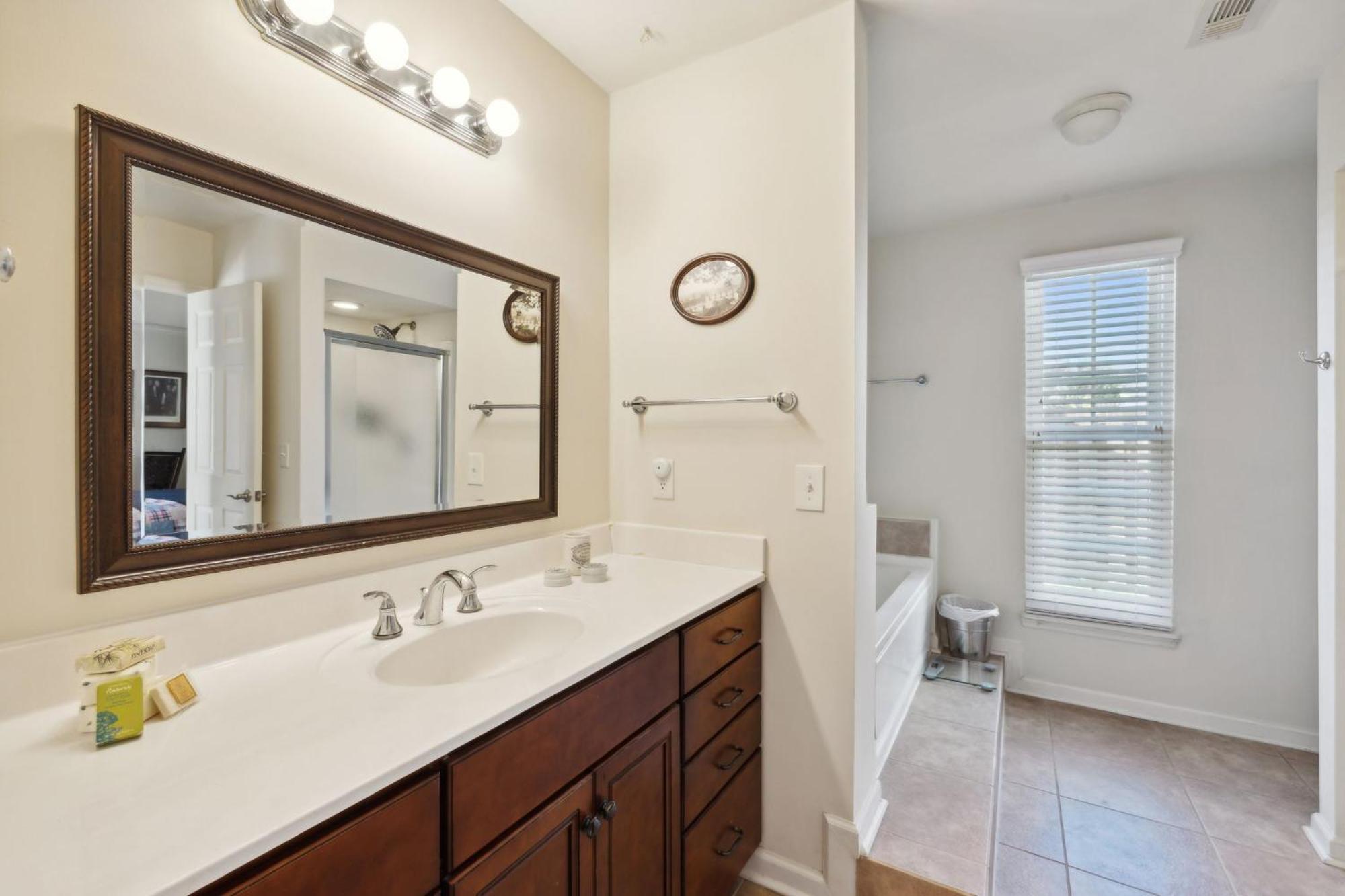 Charming Vintage 3 Bedroom Townhome 30 Or Days By Skyrun Holiday home Nashville