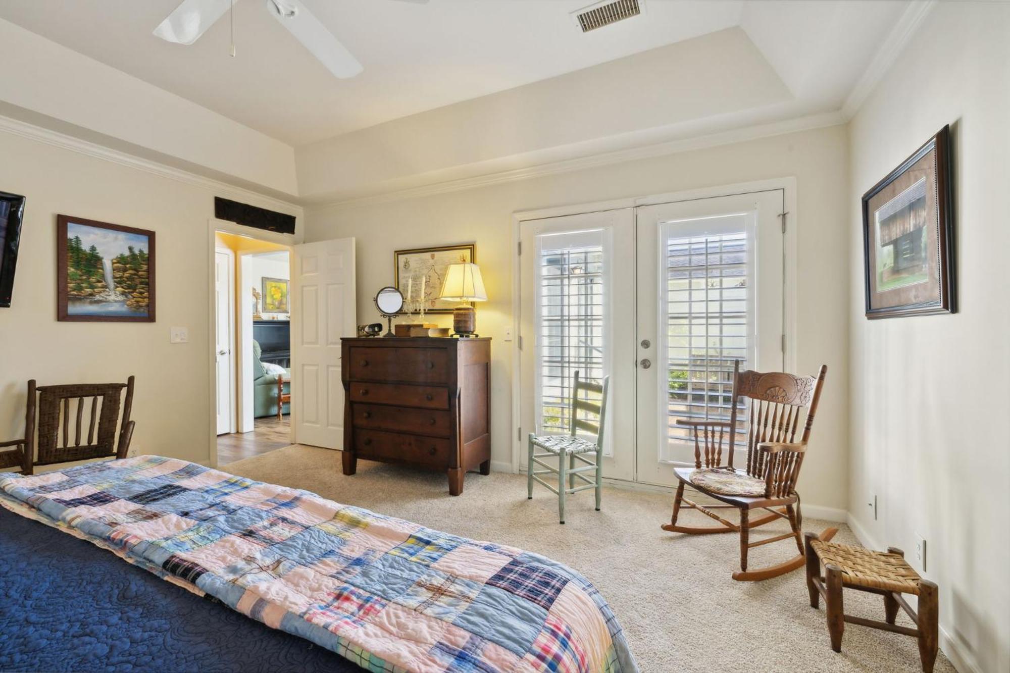 Charming Vintage 3 Bedroom Townhome 30 Or Days By Skyrun