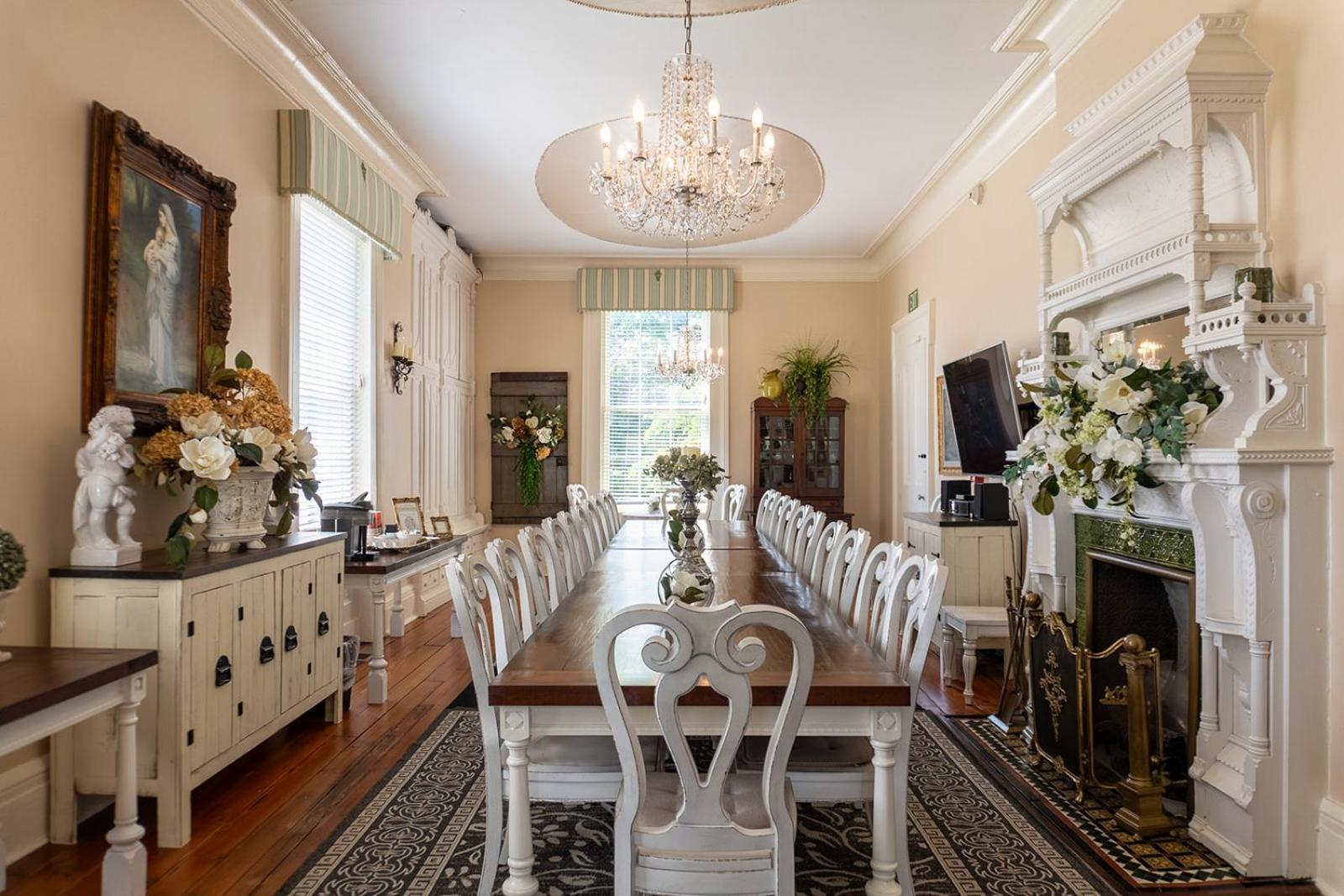 Belle Air Mansion And Bed & Breakfast Nashville