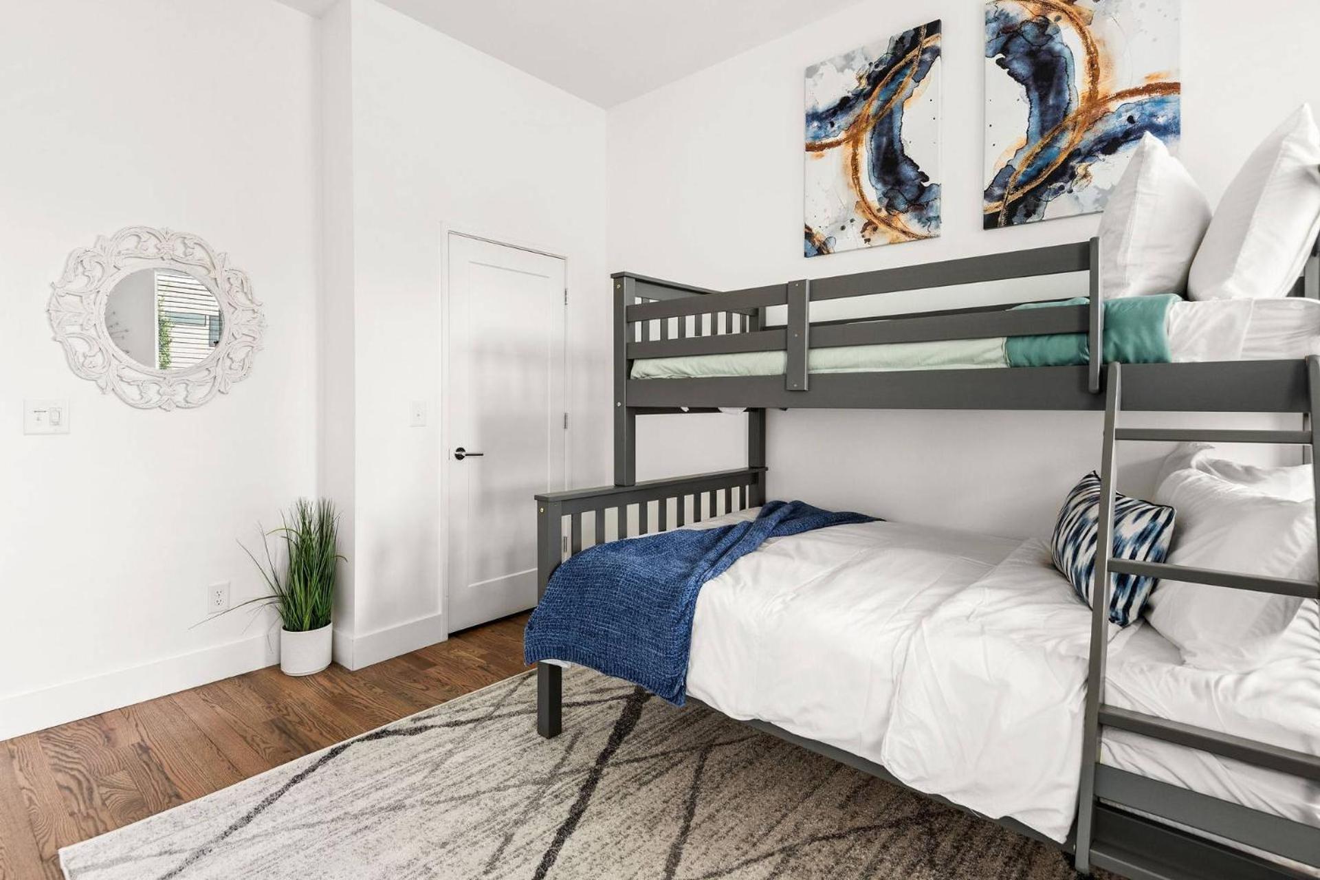 Elmhurst 113a