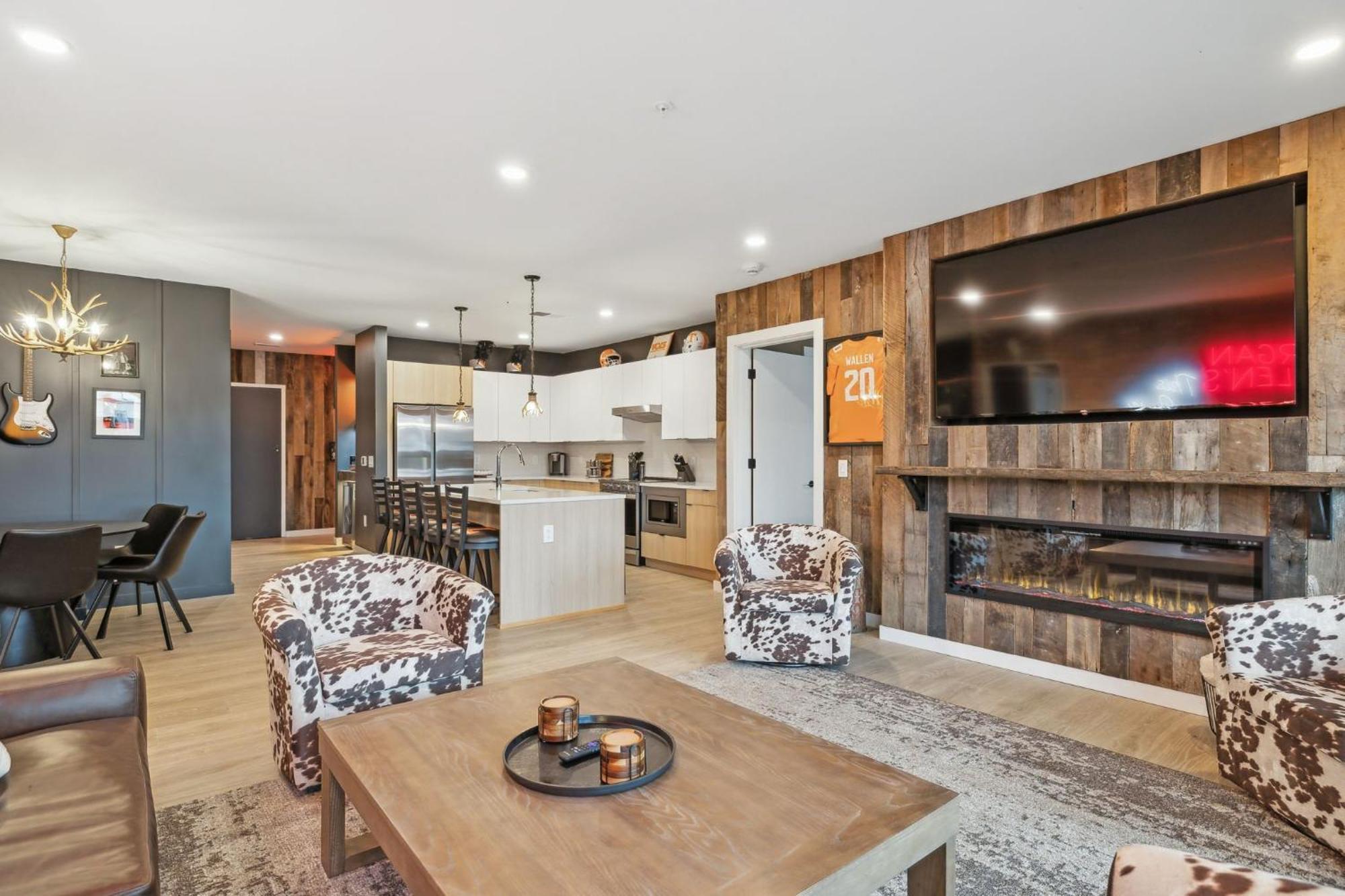 Apartment The Wallen Downtown Walk To Broadway, Parking, Heated Pool, Gym Nashville