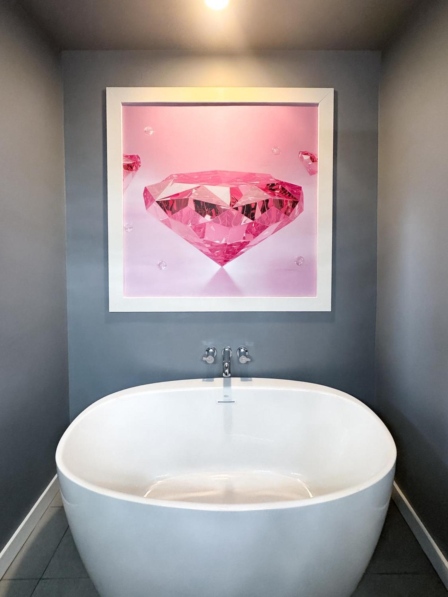 Diamonds Are Forever Bridal In Downtown Nash Walk To Broadway, Heated Pool, Gym, Parking *