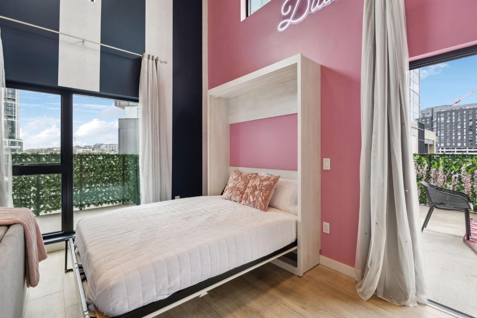 Apartment Diamonds Are Forever Bridal In Downtown Nash Walk To Broadway, Heated Pool, Gym, Parking Nashville