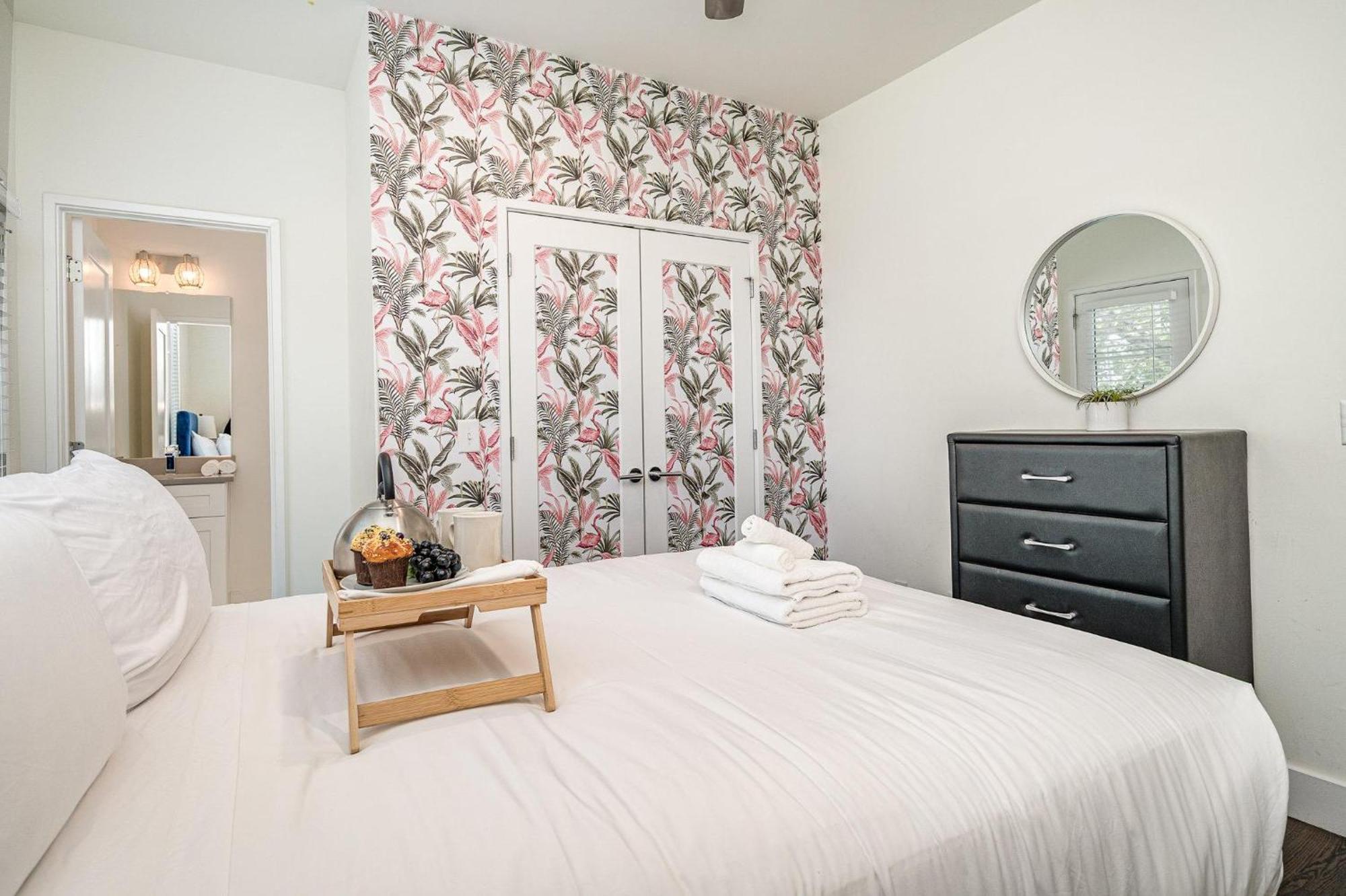 Riff & Rest - 2 Stylish Homes - Mins To Germantown Holiday home Nashville