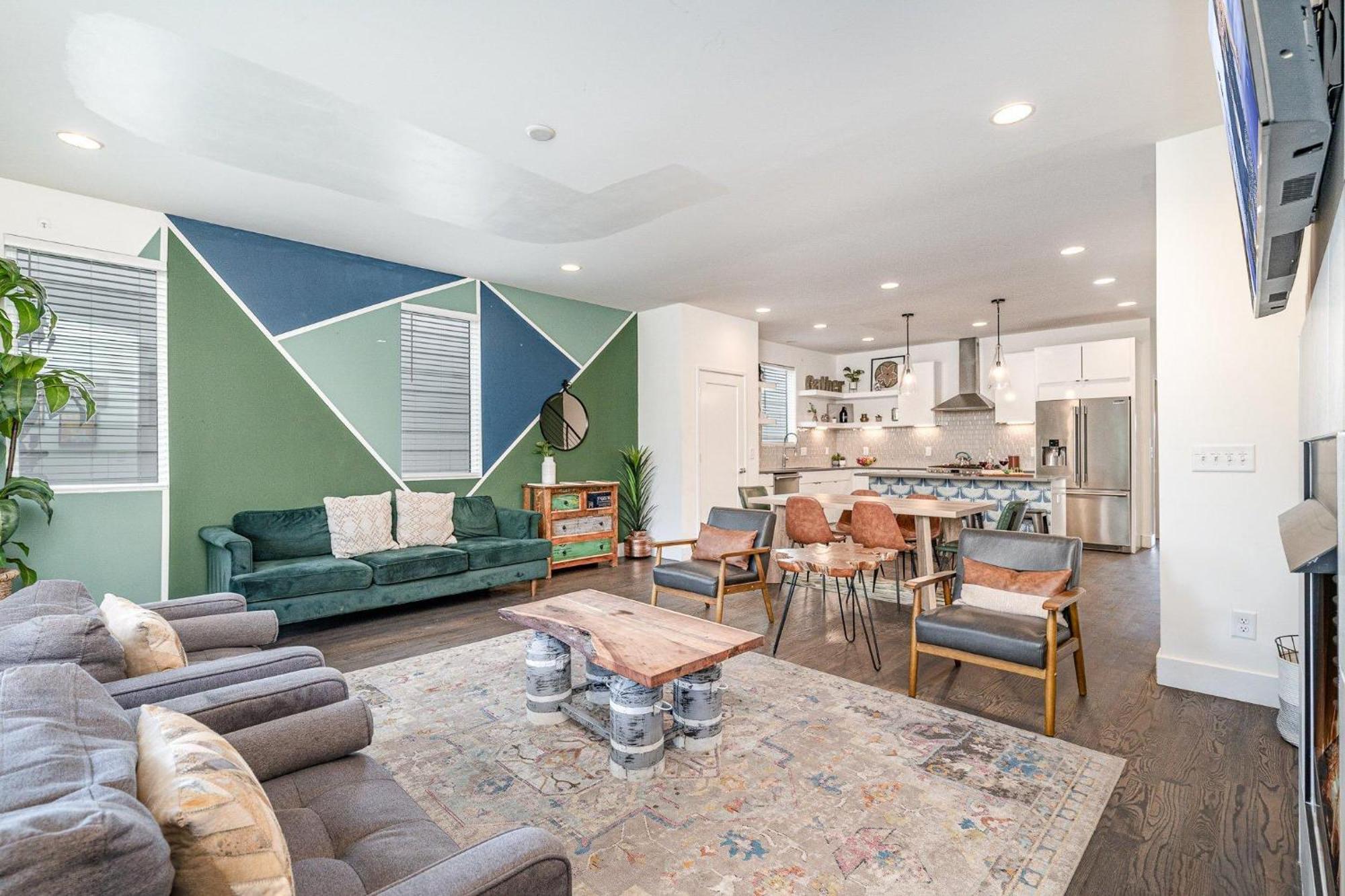 Riff & Rest - 2 Stylish Homes - Mins To Germantown Nashville