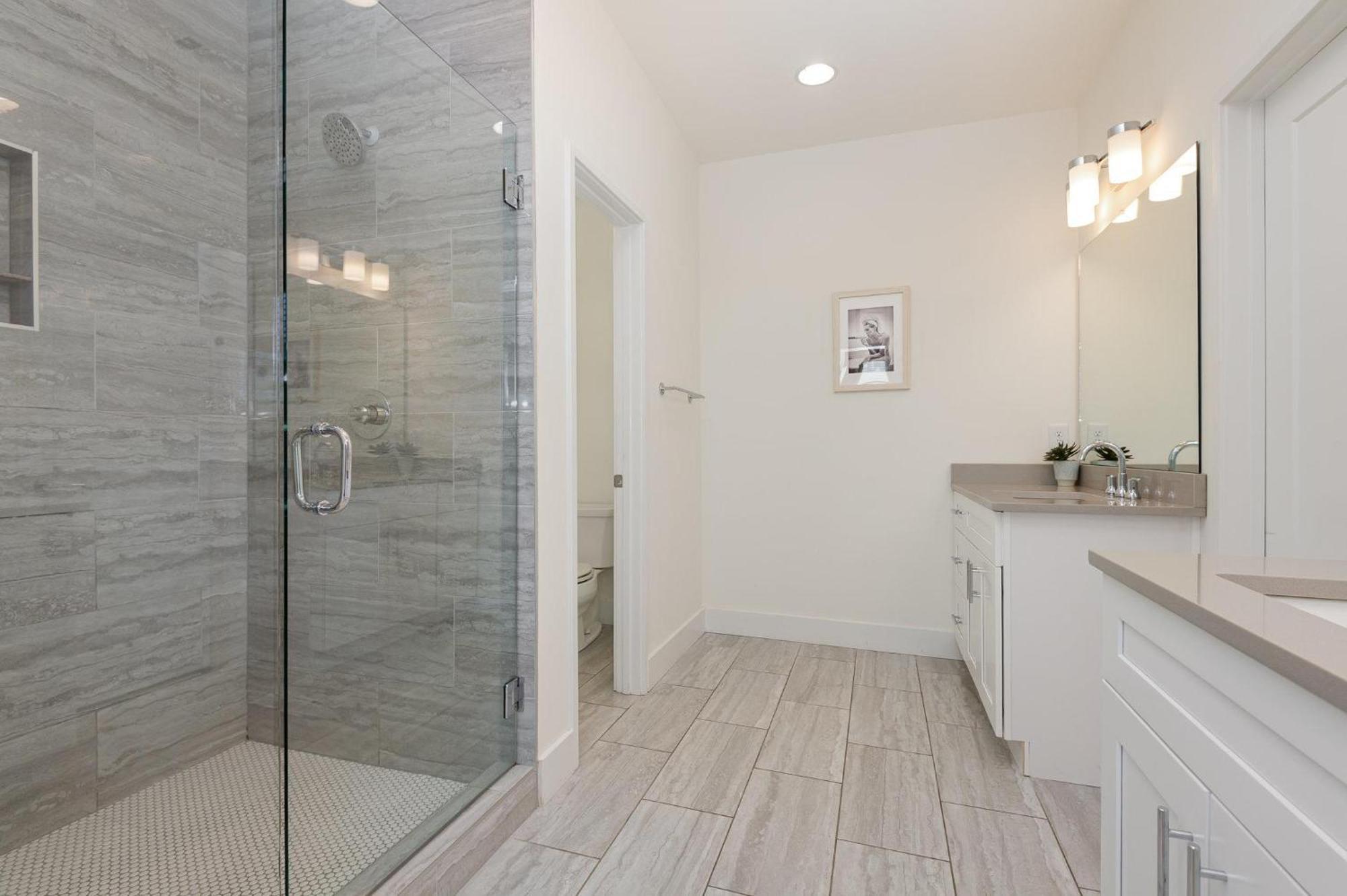 Riff & Rest - 2 Stylish Homes - Mins To Germantown Holiday home *