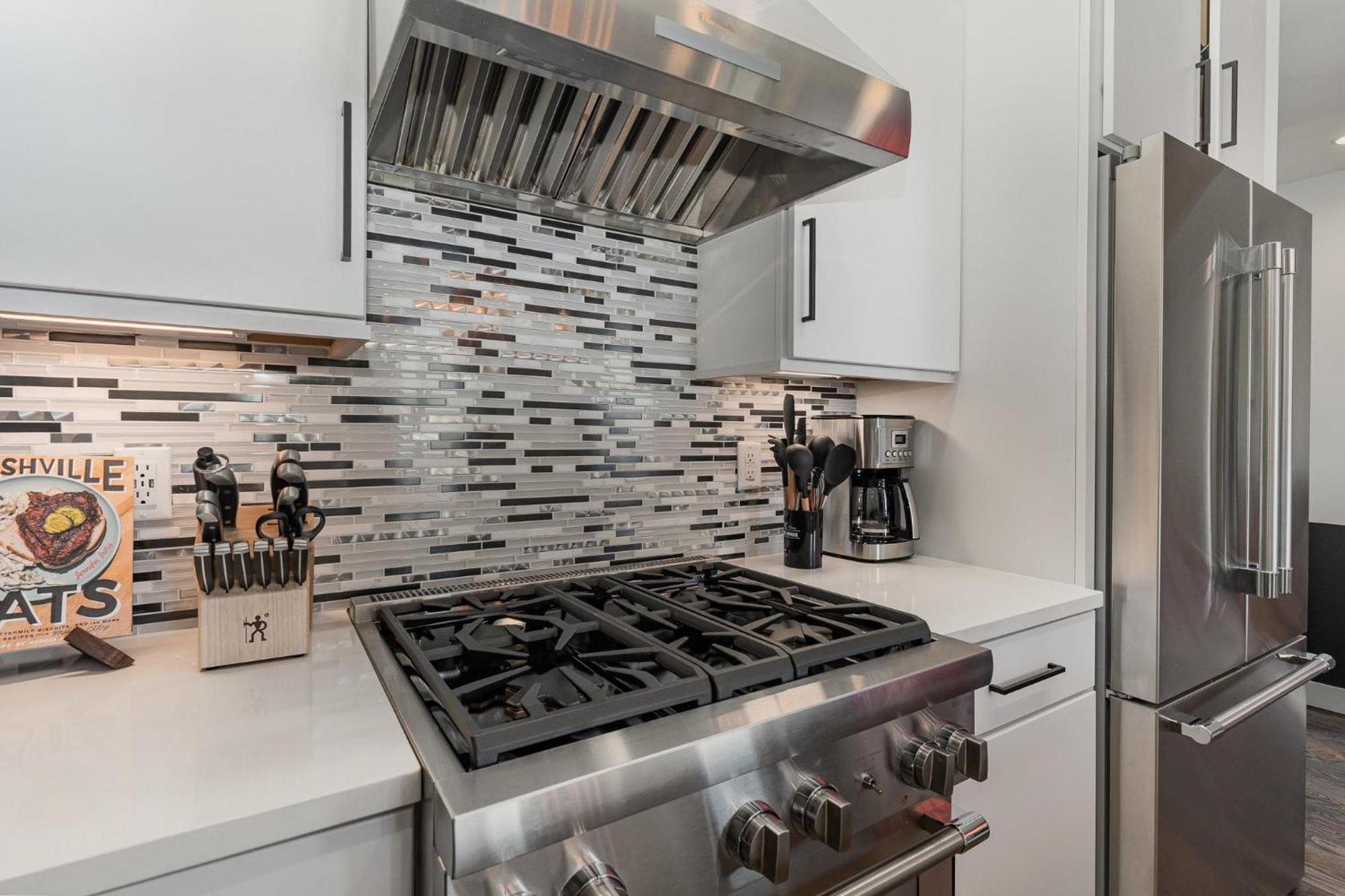 Coloratura - 2 Units W/ Hot Tubs - Near Broadway * Nashville