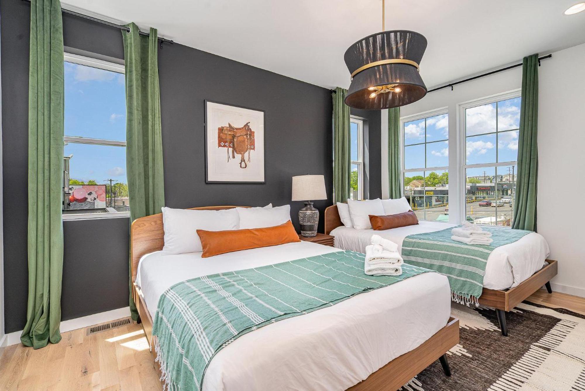 Rodeo-rooftop Patio-skyline Views-near Broadway Holiday home Nashville