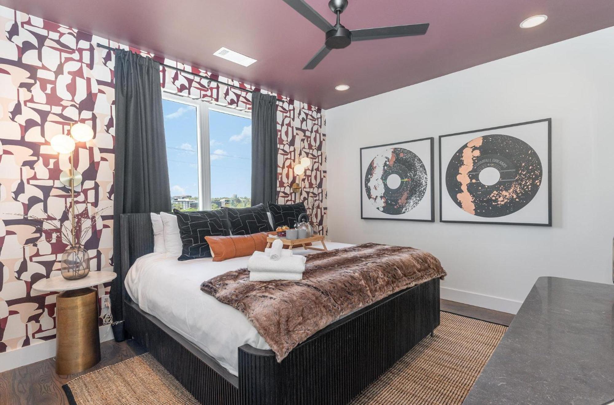 Groovy -rooftop Patio W/ Hot Tub -mins To Broadway Holiday home Nashville