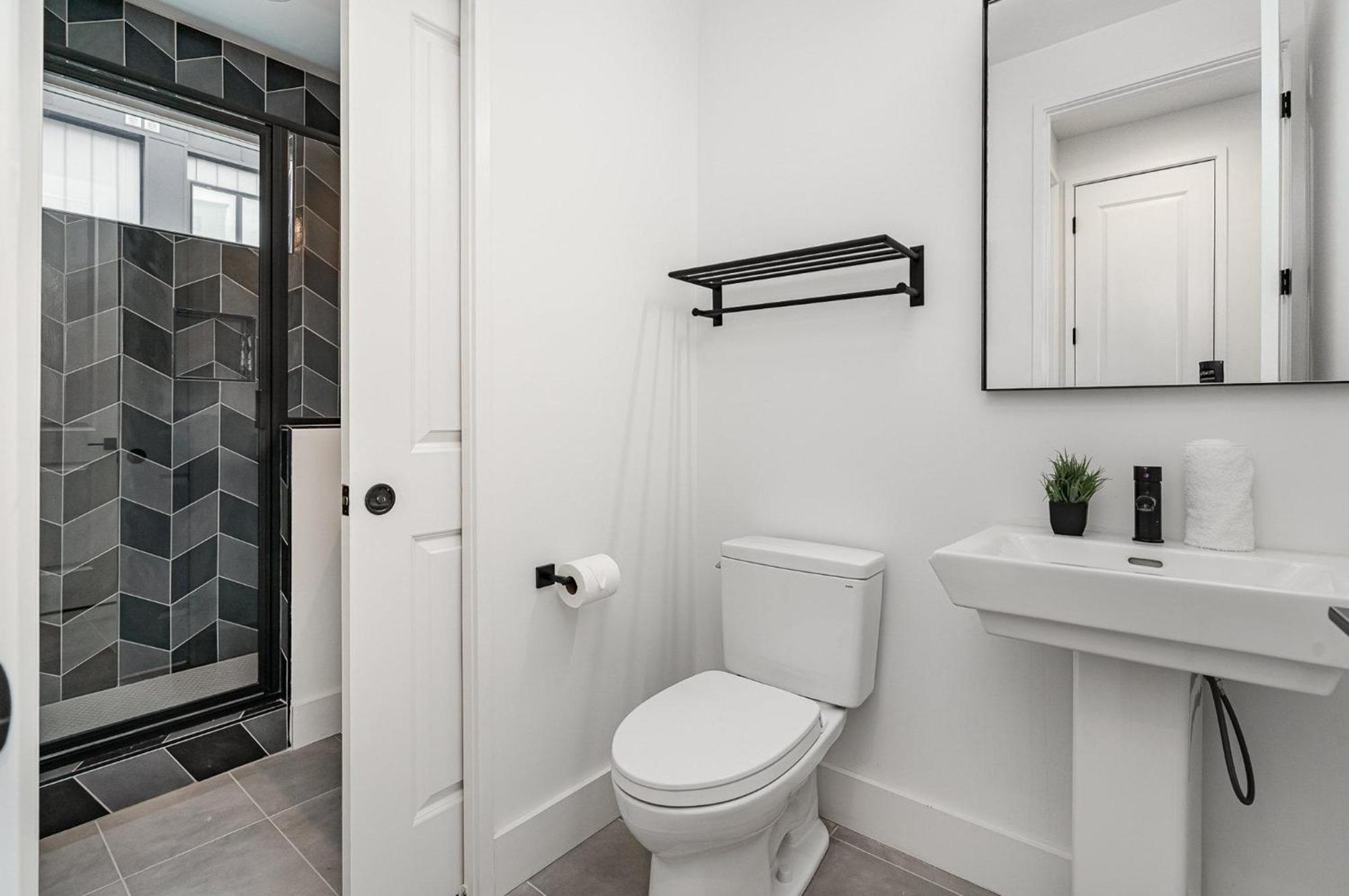 Revival-rooftop Deck/hot Tub-mins To Broadway Nashville