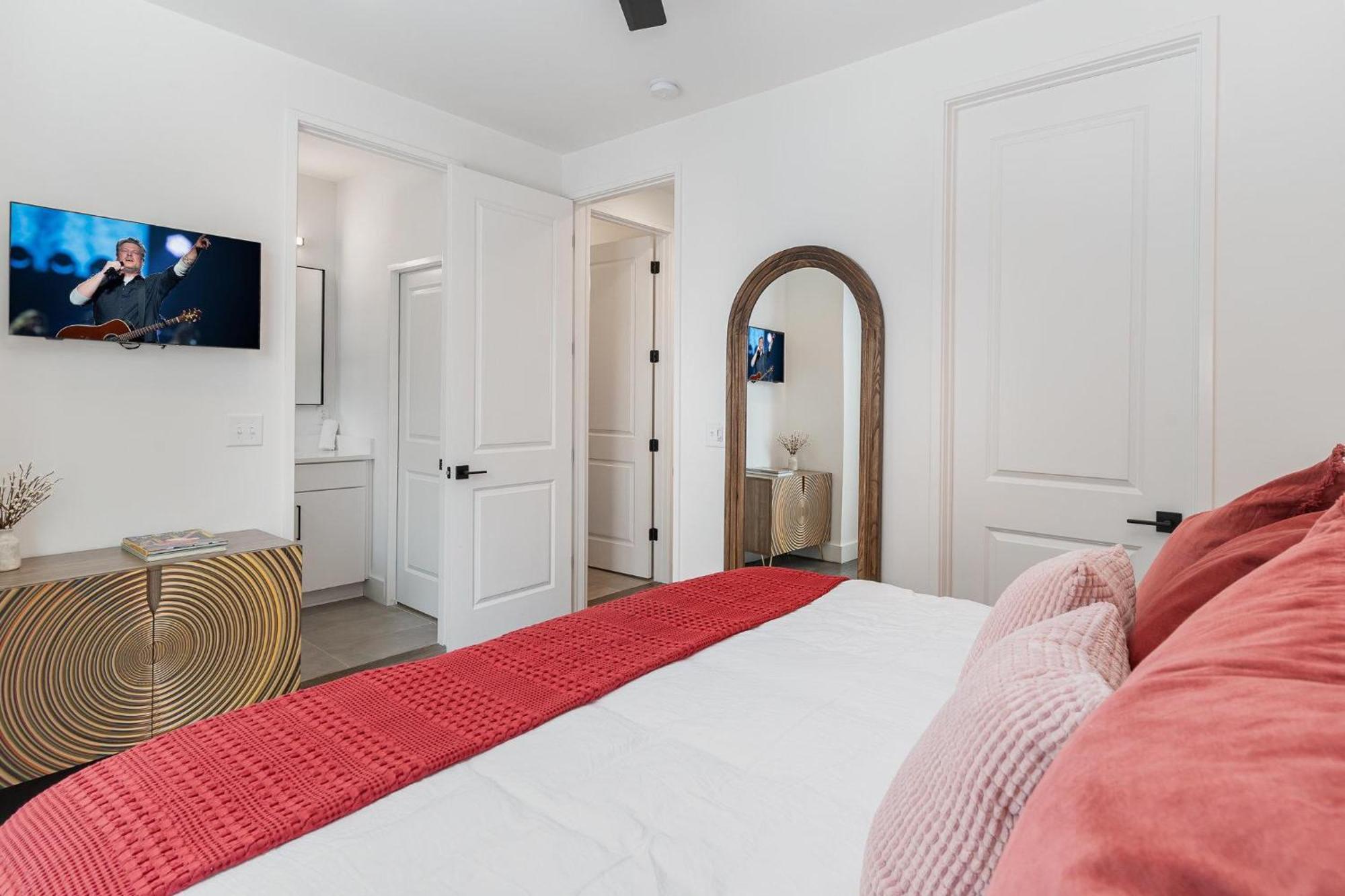 Holiday home Painted Note - Rooftop Hot Tub - Mins To Broadway Nashville