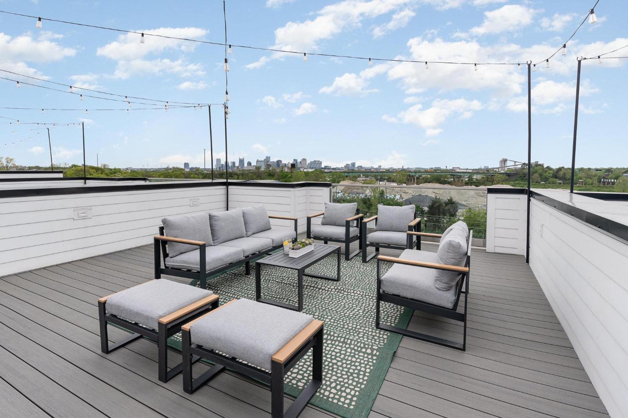 Holiday home Painted Note - Rooftop Hot Tub - Mins To Broadway *