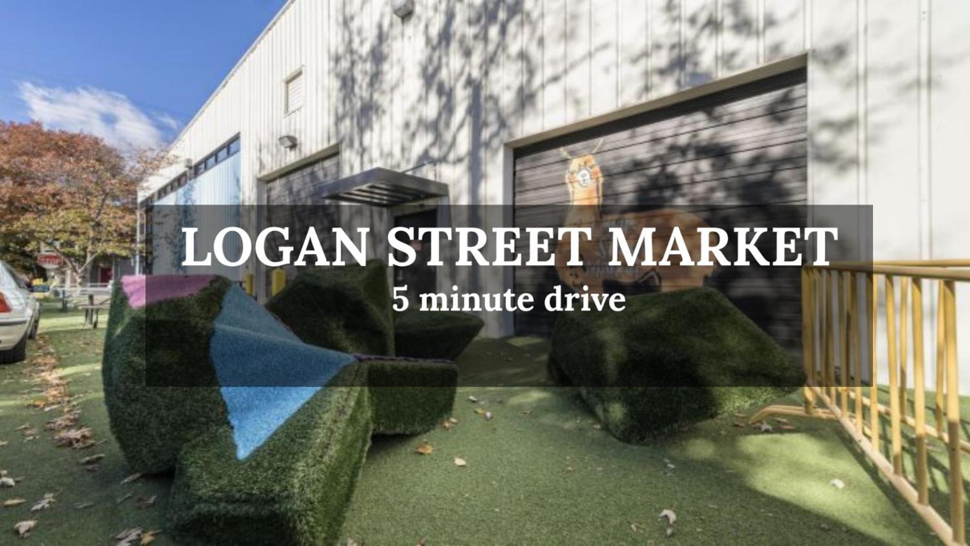 Modern 3-story Townhome W Rooftop & Views Holiday home