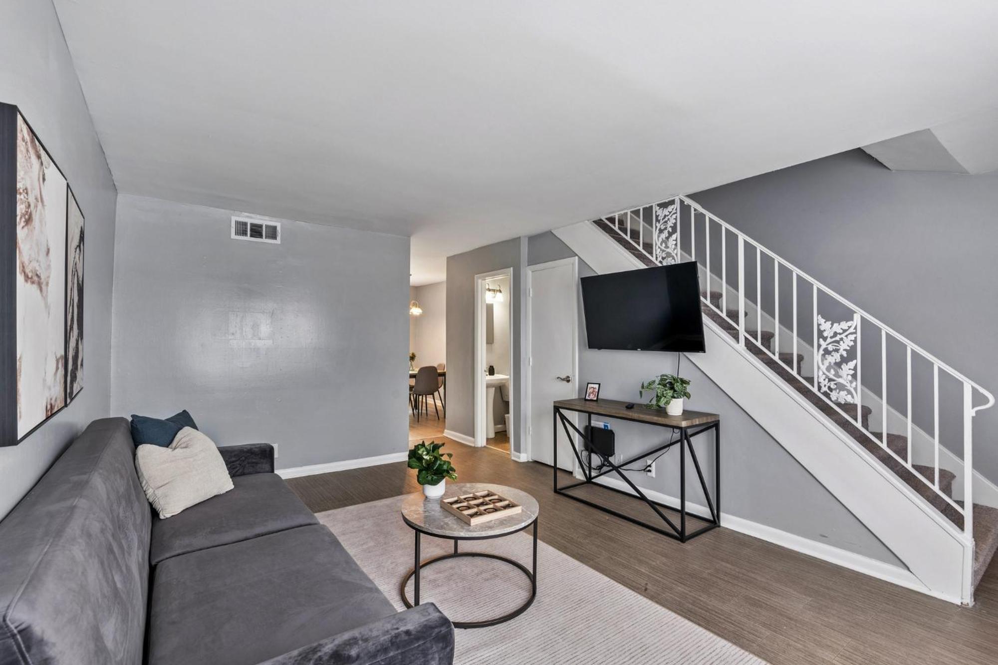 Jamestown E5 I Comfy 2 Bed 1 Bath *