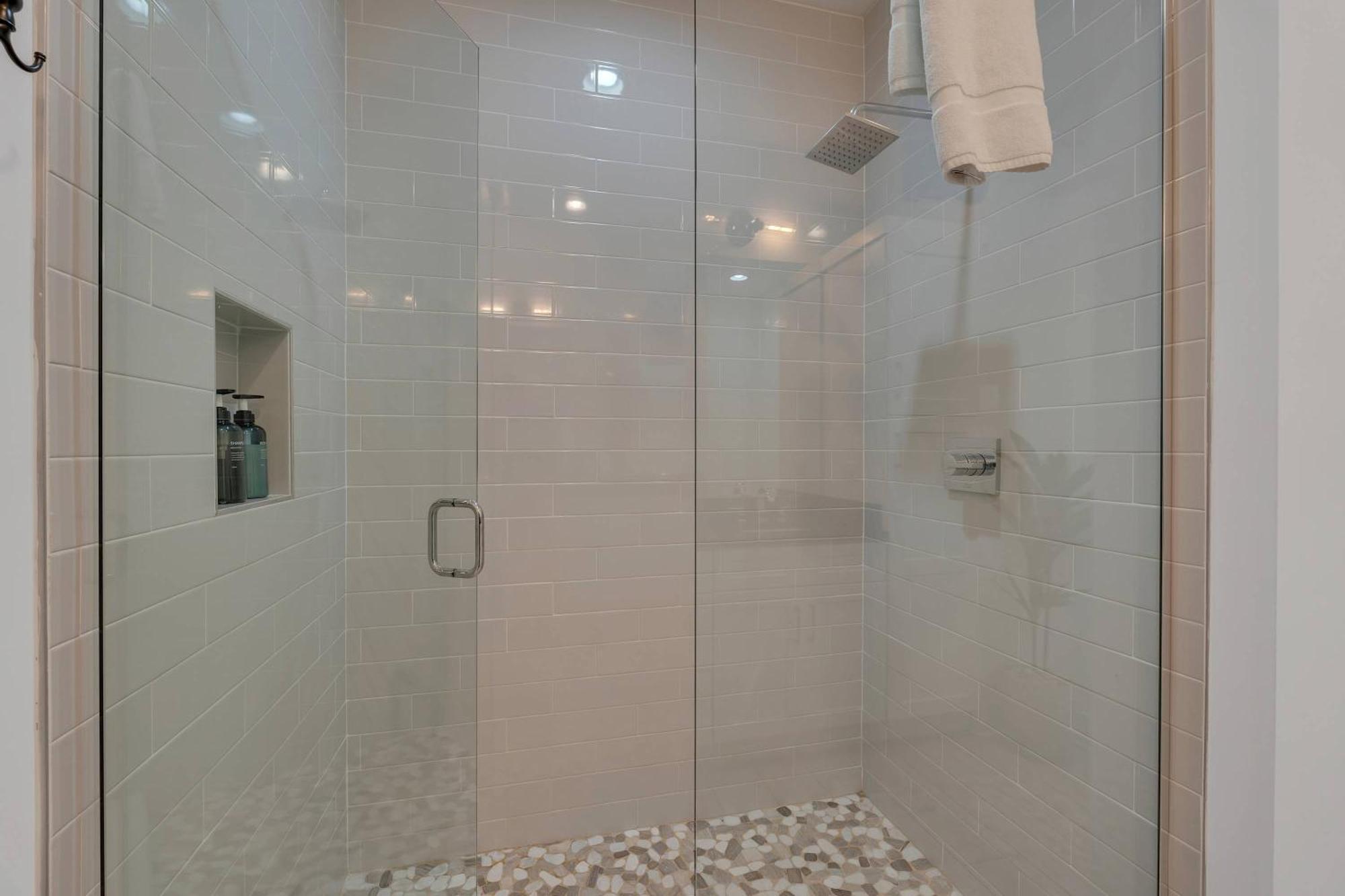 3 Lux Homes Huge Rooftop 2mi To Broadway Sleeps 36 Holiday home