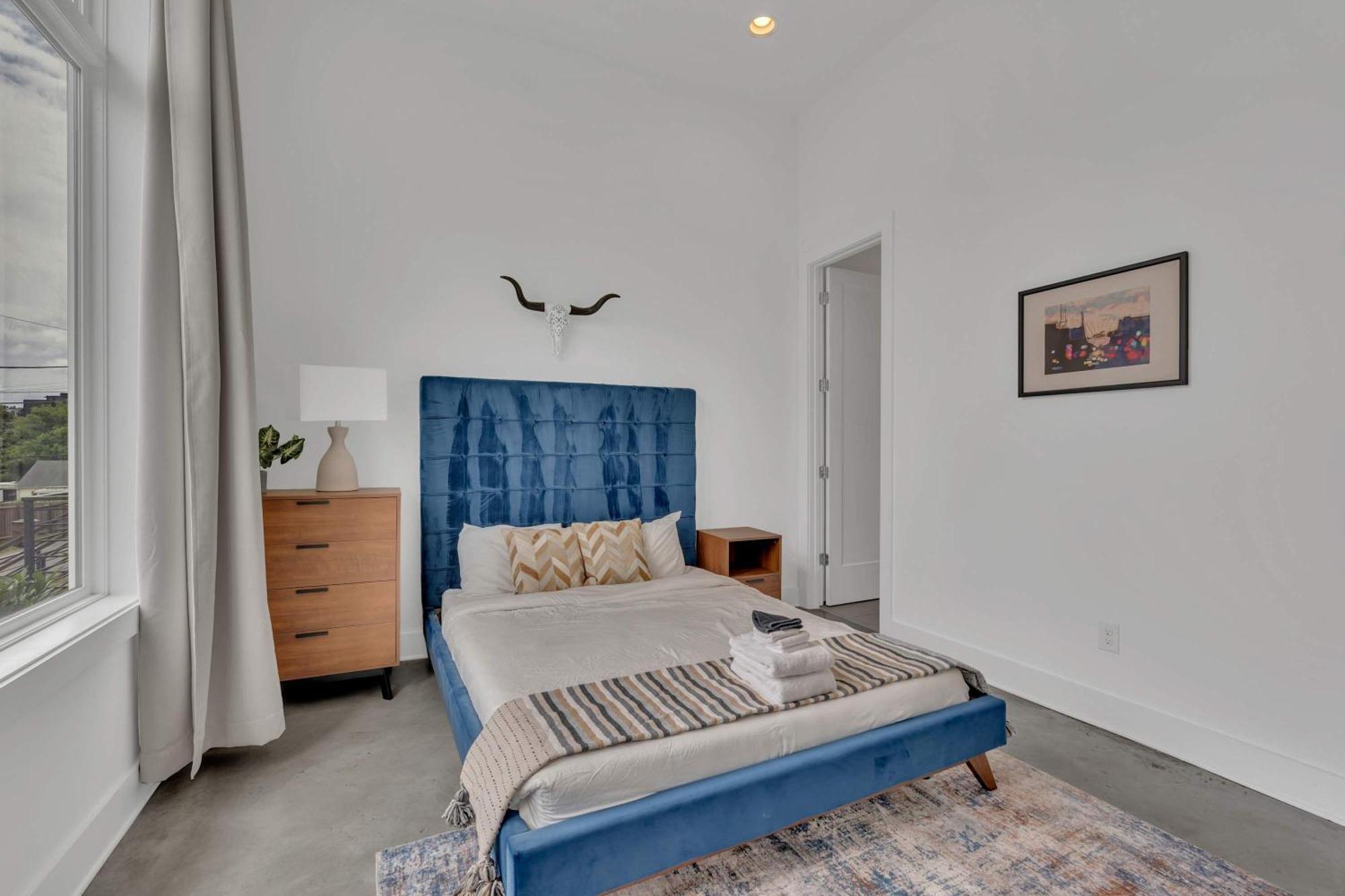 3 Lux Homes Huge Rooftop 2mi To Broadway Sleeps 36 *