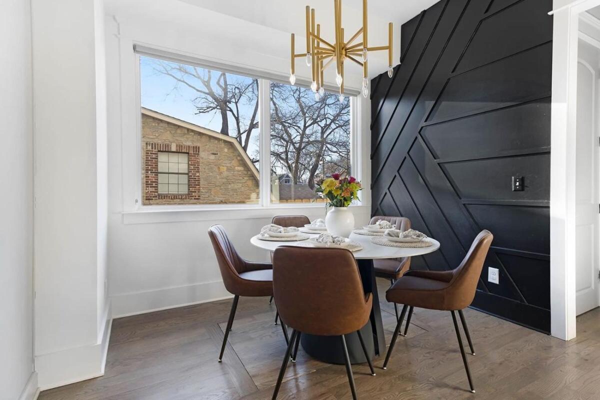 The Cowboy - Luxury With Hot Tub & Pool Table