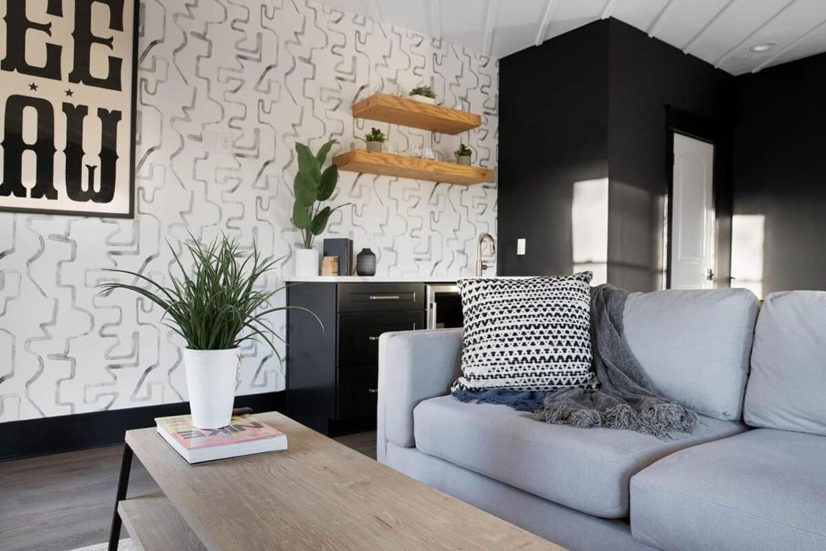 The Cowboy - Luxury With Hot Tub & Pool Table Holiday home *