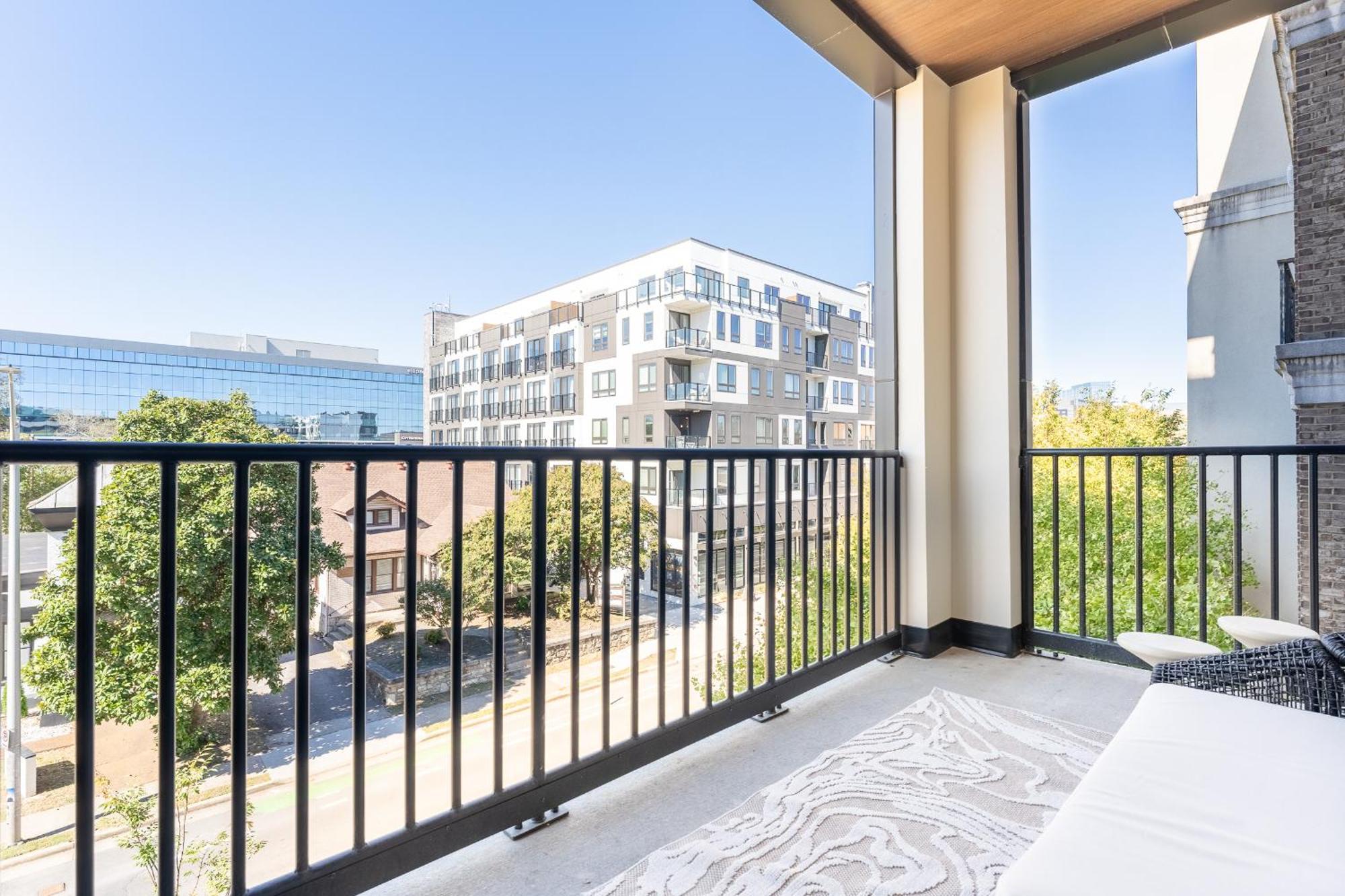 Apartment The Western Wing By Local *